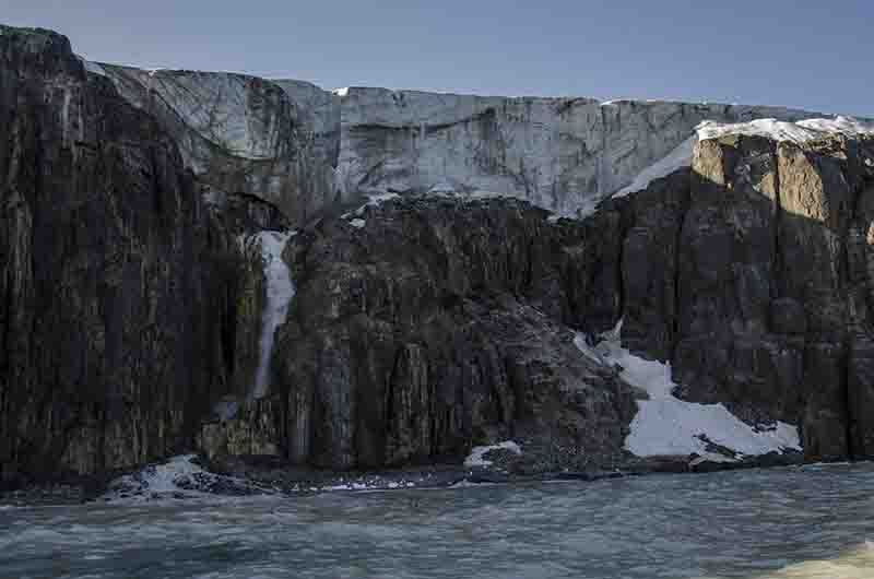 119 - Noruega - islas Svalbard - isla de Spitsbergen - Alkefjellet